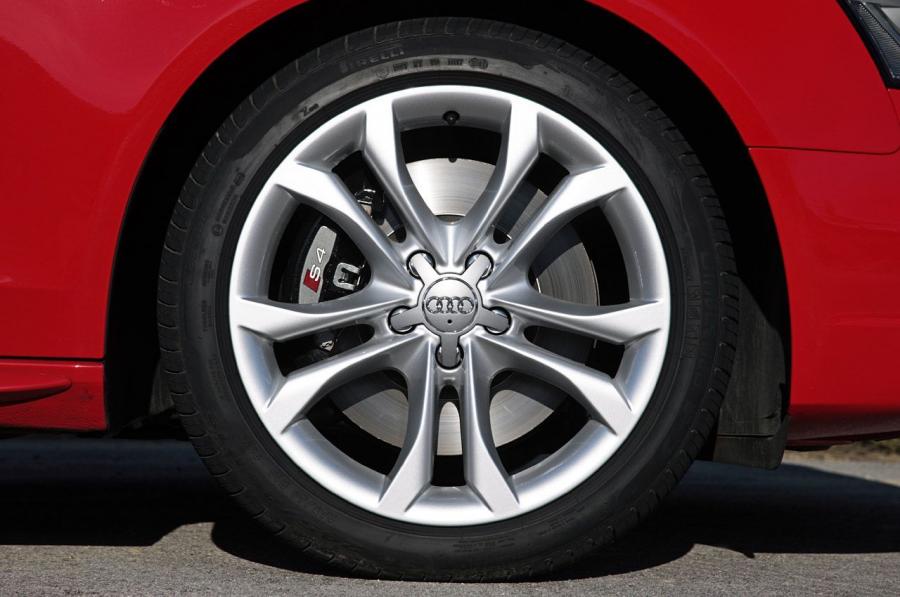 Колеса Audi S4 Sedan (B8, 8K) 2012 года  (WW) (фото 43 из 62)